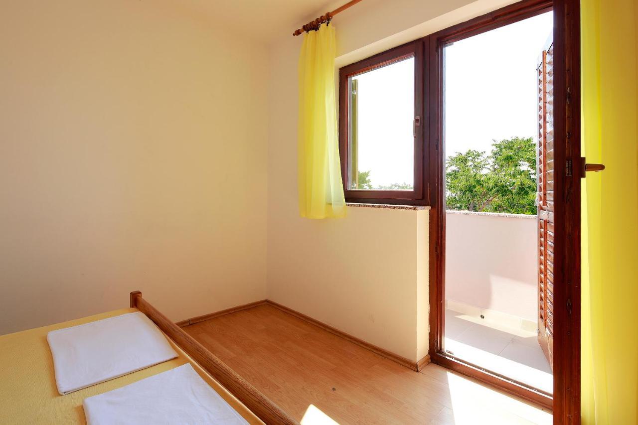 נובליה Apartments Dario מראה חיצוני תמונה