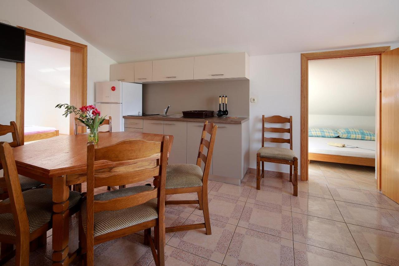 נובליה Apartments Dario מראה חיצוני תמונה